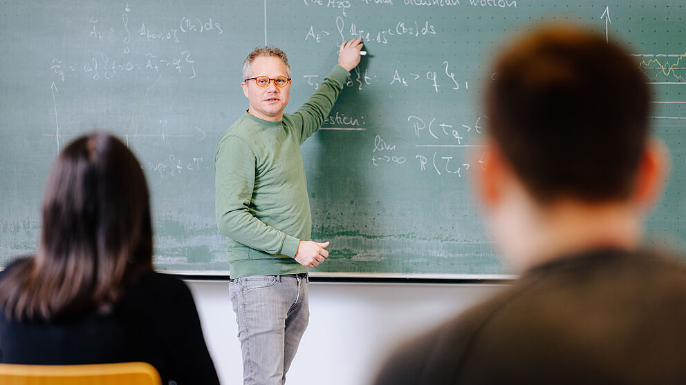 Professur an der Universität Paderborn